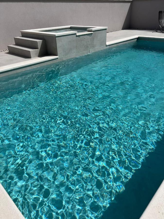 Villa Vida, Medulin - Bazen I Jacuzzi Екстериор снимка